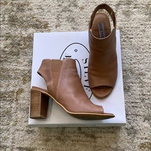 Steve Madden Nobell Sandal- Taupe, 6.5